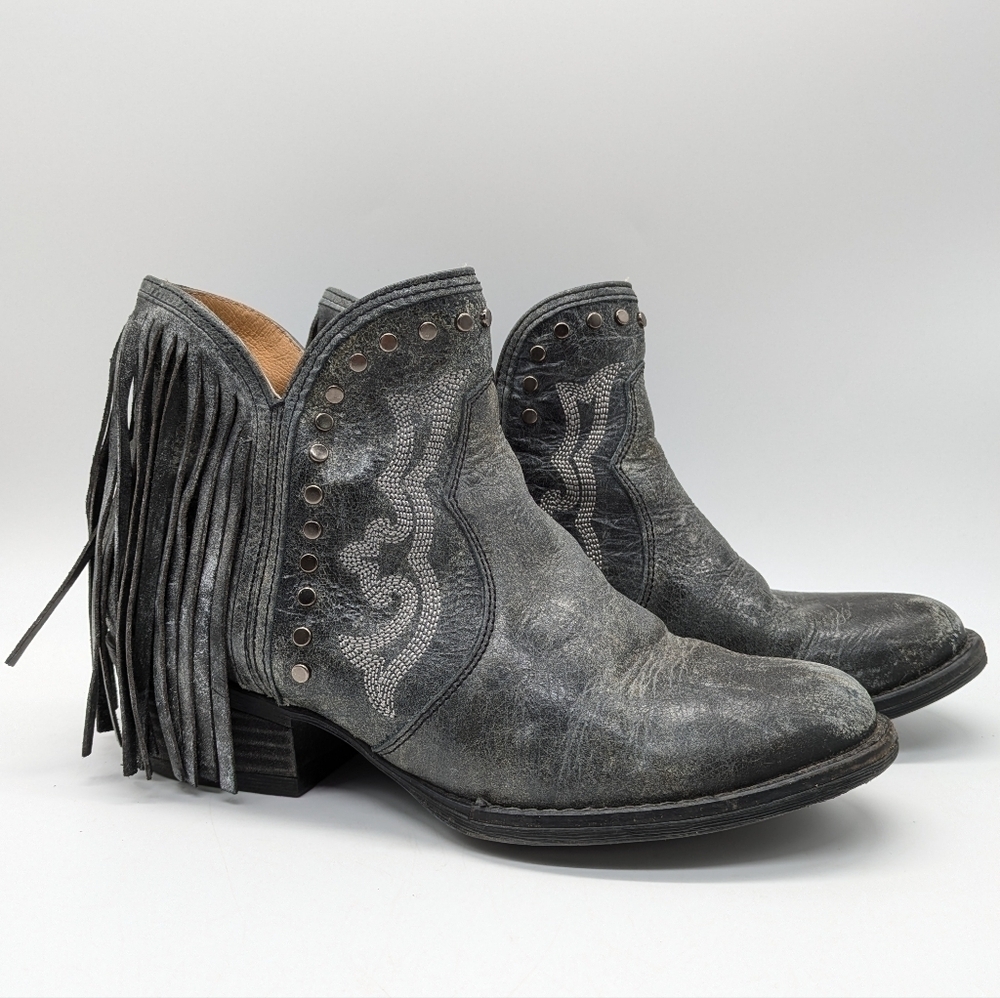 Sterling River Boots grey silver studded embroidered fringe leather ankle boot 9